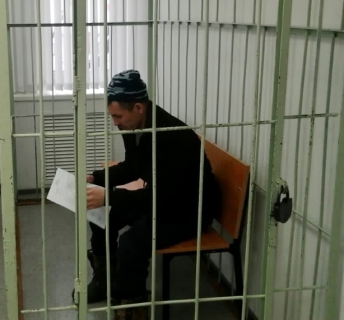В Вавожском районе арестован местный житель, обвиняемый в истязании несовершеннолетнего