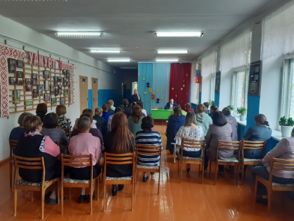Сотрудники Балезинского МСО выступили на родительском собрании в школе на тему профилактики преступности в отношении детей